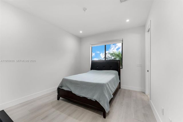 4950 SW 158th Ave, Southwest Ranches, FL 33331