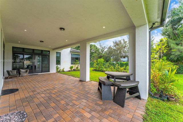 4950 SW 158th Ave, Southwest Ranches, FL 33331