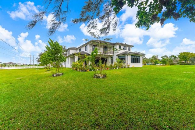 4950 SW 158th Ave, Southwest Ranches, FL 33331