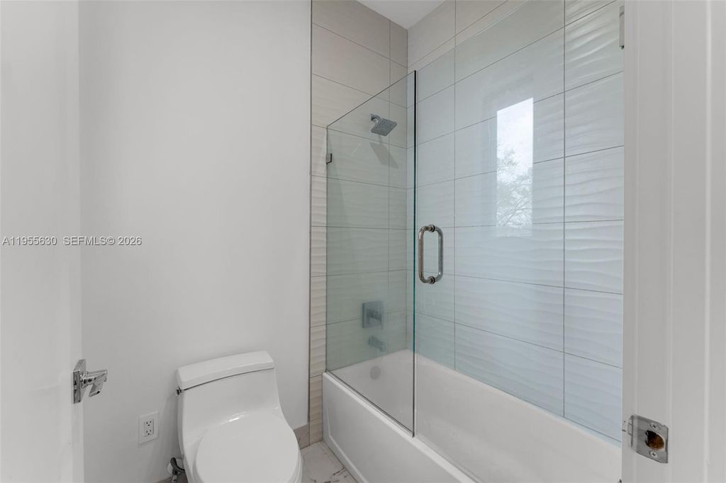 Image 49 of property listing at 4950 SW 158th Ave, Southwest Ranches, FL 33331