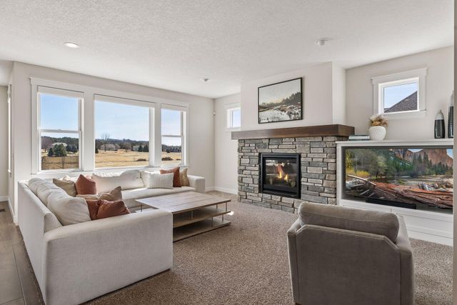 300 Lindsay Road, Hudson, WI 54016