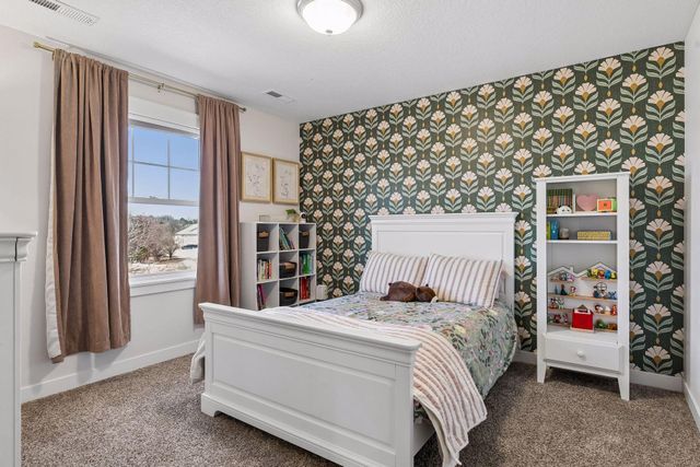 300 Lindsay Road, Hudson, WI 54016