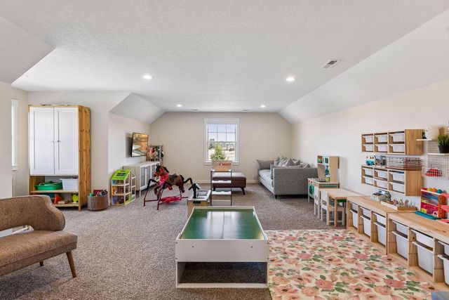 300 Lindsay Road, Hudson, WI 54016