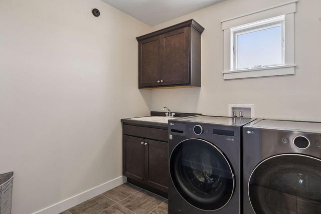 300 Lindsay Road, Hudson, WI 54016