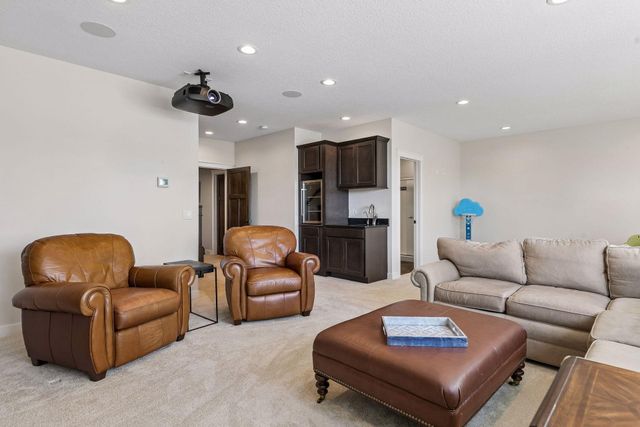 300 Lindsay Road, Hudson, WI 54016