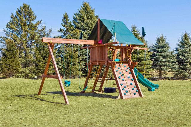 300 Lindsay Road, Hudson, WI 54016