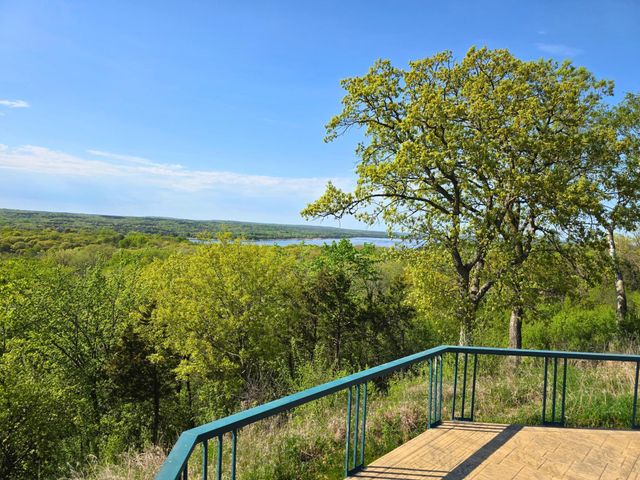 300 Lindsay Road, Hudson, WI 54016