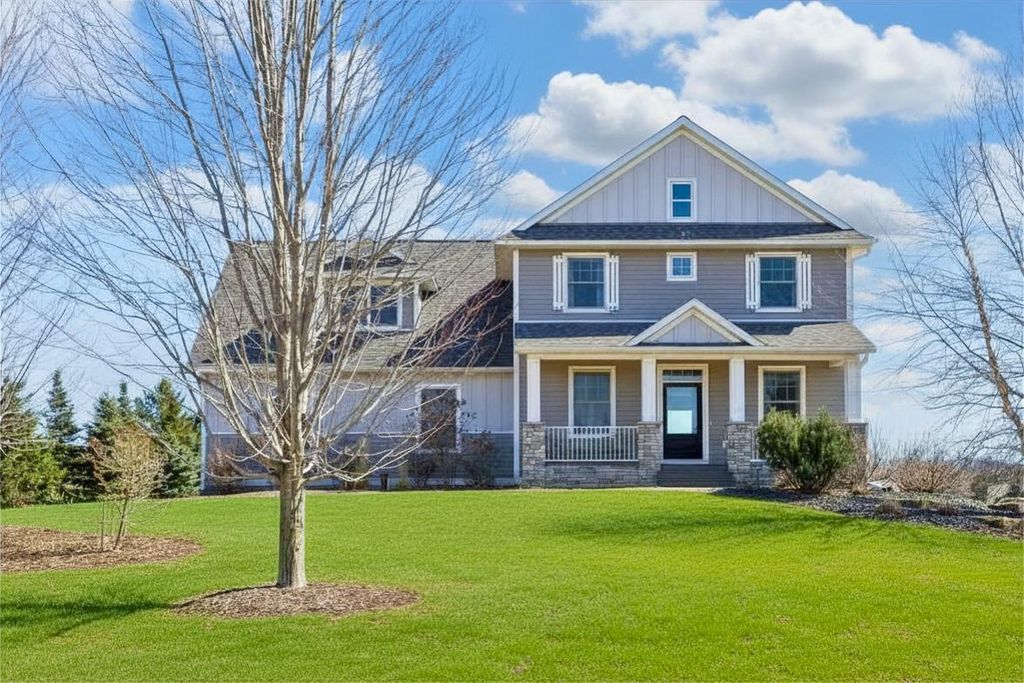 300 Lindsay Road, Hudson, WI 54016