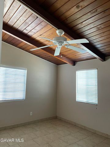 1110 W Avenue P14 Drive, Palmdale, CA 93551