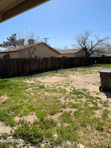 1110 W Avenue P14 Drive, Palmdale, CA 93551