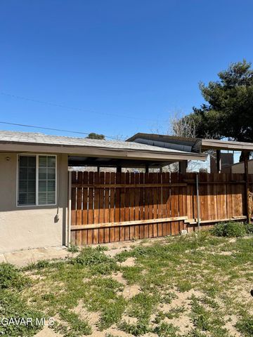1110 W Avenue P14 Drive, Palmdale, CA 93551