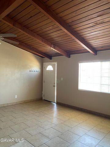 1110 W Avenue P14 Drive, Palmdale, CA 93551