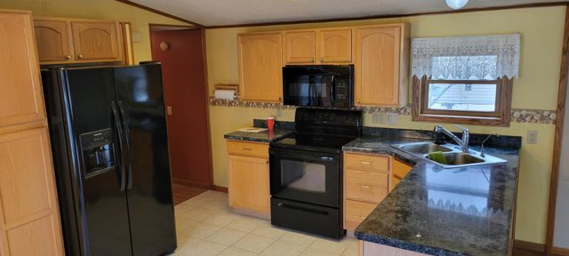 211 4th Avenue SE, Baudette, MN 56623