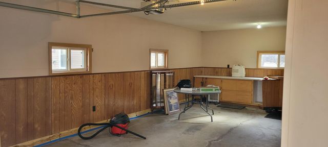 211 4th Avenue SE, Baudette, MN 56623