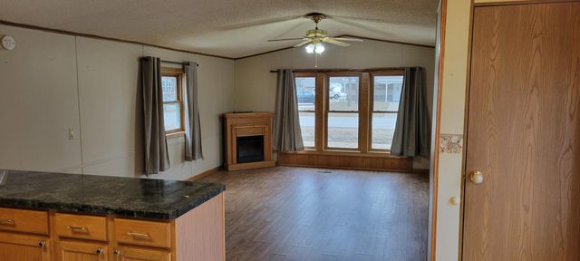 211 4th Avenue SE, Baudette, MN 56623