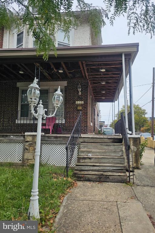 515 ROBBINS ST, PHILADELPHIA, PA 19111 — exterior