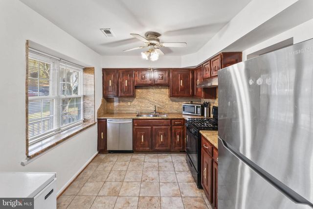 4219 GIBSON CT, Woodbridge, VA 22193