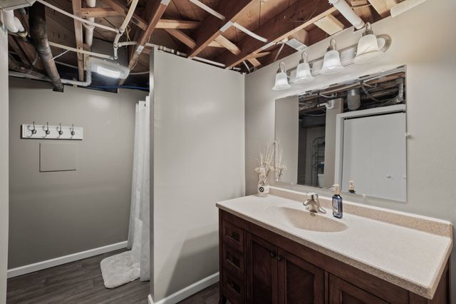 122 Gepke Parkway, Des Moines, IA 50320