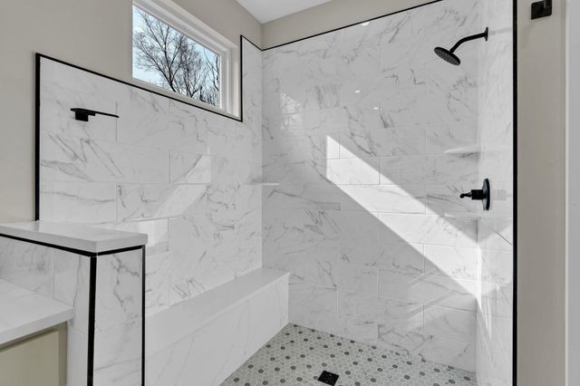 7215 E Ayesbury, Wichita, KS 67226