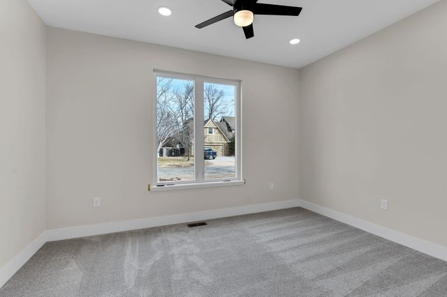 7215 E Ayesbury, Wichita, KS 67226