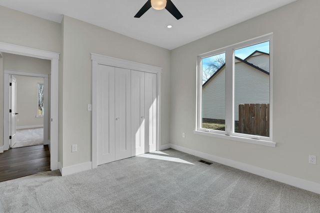 7215 E Ayesbury, Wichita, KS 67226