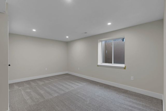 7215 E Ayesbury, Wichita, KS 67226