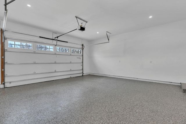 7215 E Ayesbury, Wichita, KS 67226