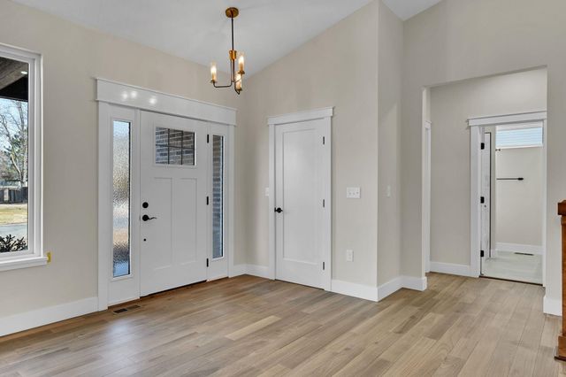 7215 E Ayesbury, Wichita, KS 67226