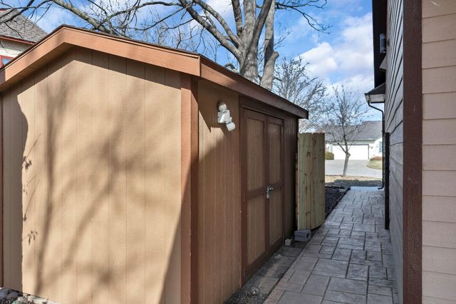 7215 E Ayesbury, Wichita, KS 67226