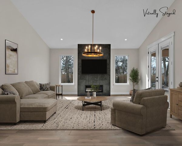 7215 E Ayesbury, Wichita, KS 67226