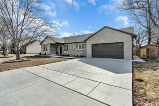 7215 E Ayesbury, Wichita, KS 67226