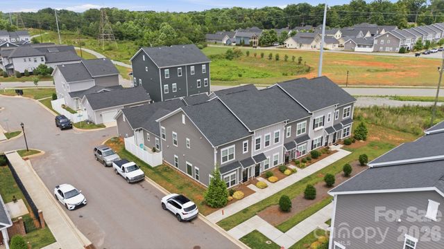 2176 Moss Meadow Lane, Denver, NC 28037