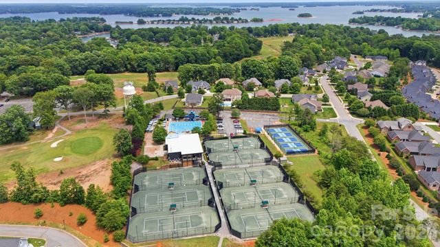 2176 Moss Meadow Lane, Denver, NC 28037