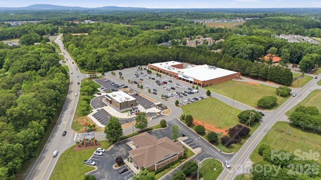 2176 Moss Meadow Lane, Denver, NC 28037