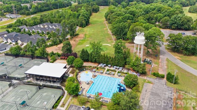 2176 Moss Meadow Lane, Denver, NC 28037