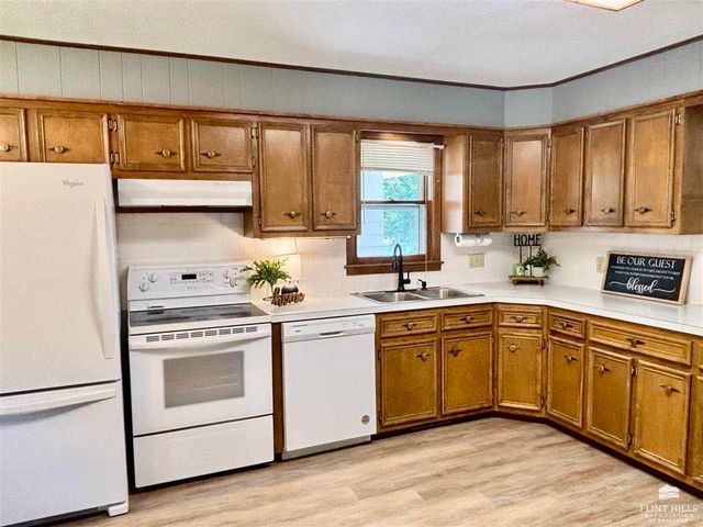 1507 N Campbell, Abilene, KS 67410