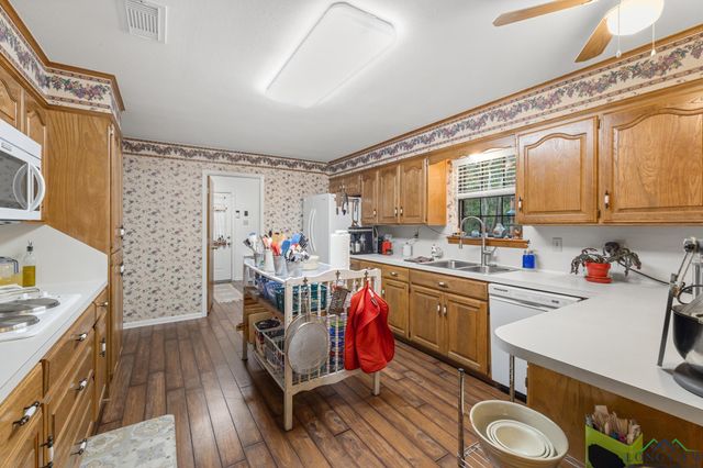 122 Mont Hall Road, Hallsville, TX 75650