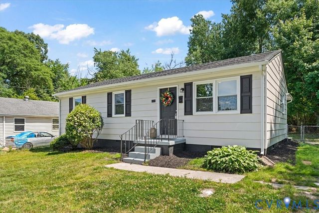 1530 Stark St, Petersburg, VA 23803