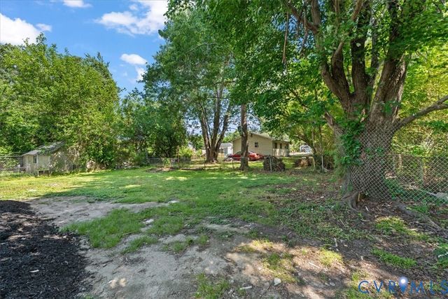 1530 Stark St, Petersburg, VA 23803