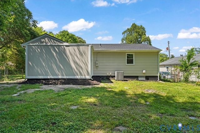1530 Stark St, Petersburg, VA 23803