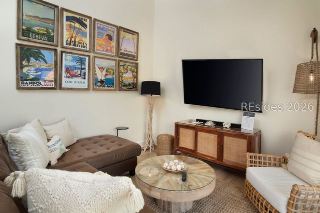 226 S Sea Pines Dr Apt 1605, Hilton Head Island, SC 29928