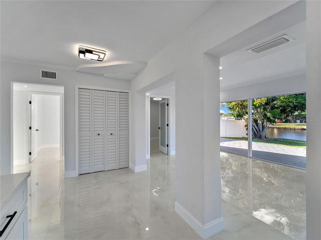 581 LINDLEY TERRACE, Port Charlotte, FL 33952