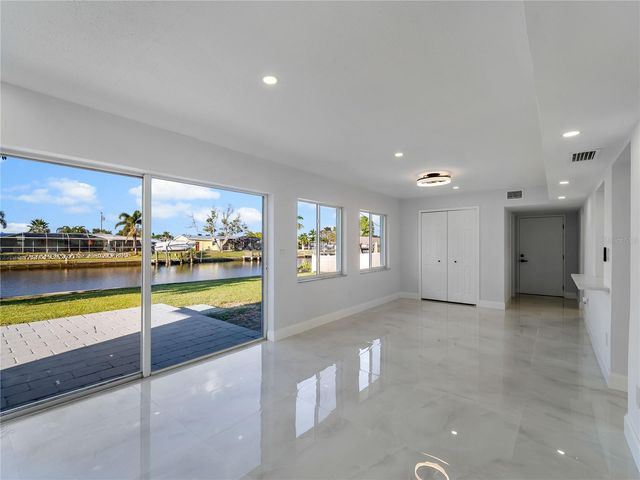 581 LINDLEY TERRACE, Port Charlotte, FL 33952