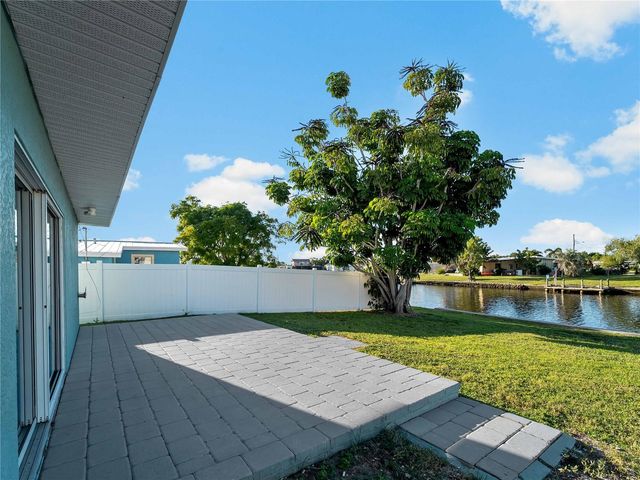 581 LINDLEY TERRACE, Port Charlotte, FL 33952