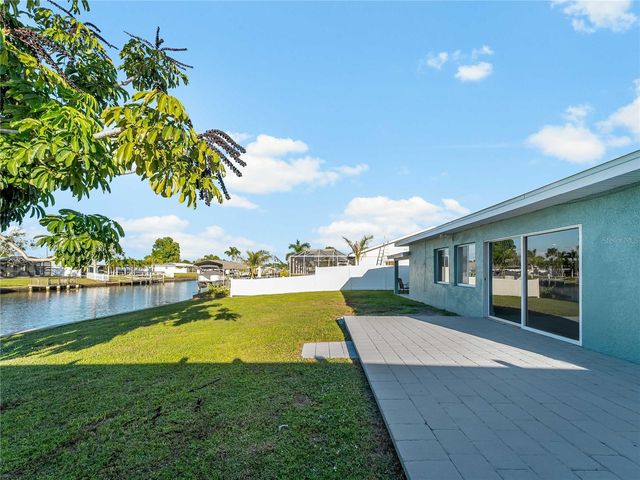 581 LINDLEY TERRACE, Port Charlotte, FL 33952