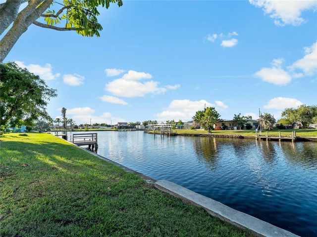 581 LINDLEY TERRACE, Port Charlotte, FL 33952