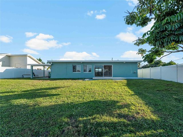 581 LINDLEY TERRACE, Port Charlotte, FL 33952
