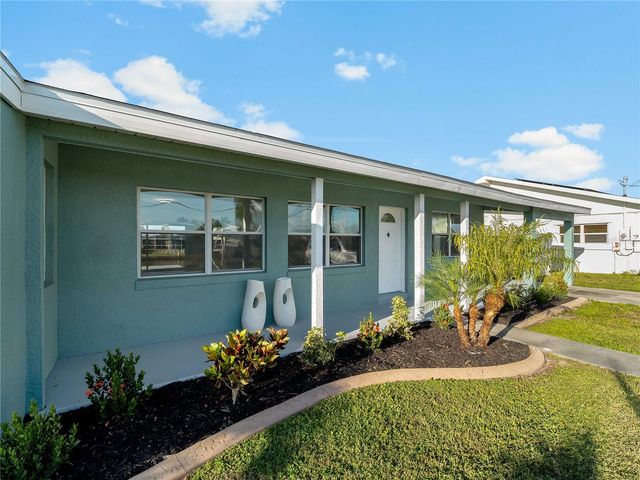 581 LINDLEY TERRACE, Port Charlotte, FL 33952