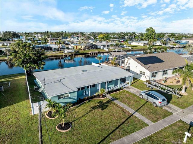 581 LINDLEY TERRACE, Port Charlotte, FL 33952