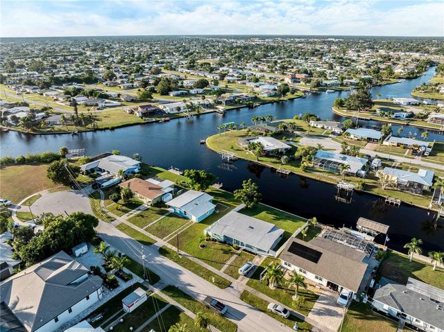 581 LINDLEY TERRACE, Port Charlotte, FL 33952